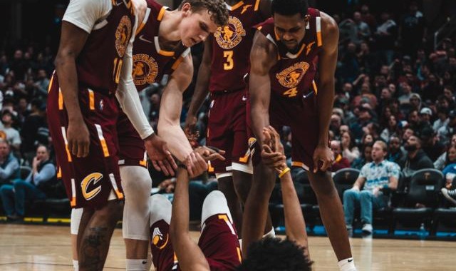 开云体育官方网址-塞克斯顿与加兰将临续约 骑士今夏迎来关键休赛期