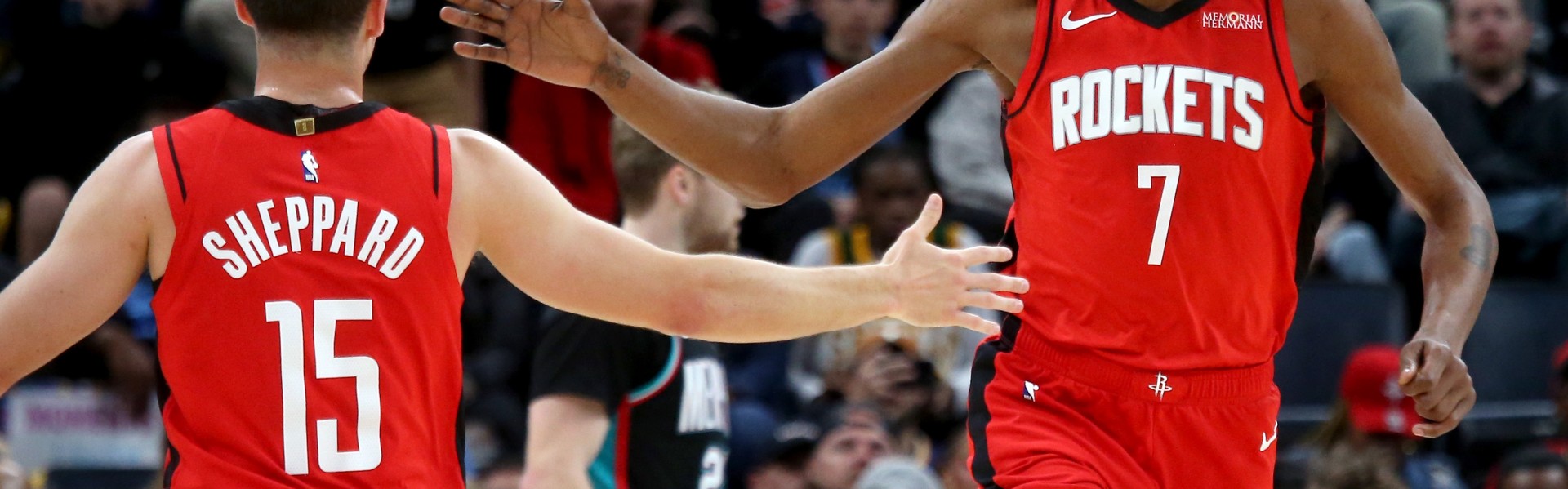 开云体育官方网址-17分大胜！火媒：近期最佳胜利 KD延续最佳阵赛季 申京默默砍两双