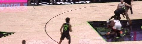 锁喉群殴四人被驱逐！热火鹈鹕大规模冲突因误会？