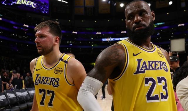 开云体育官方网址-21次失误全面崩盘连胜终止 雷迪克直言湖人“中邪”