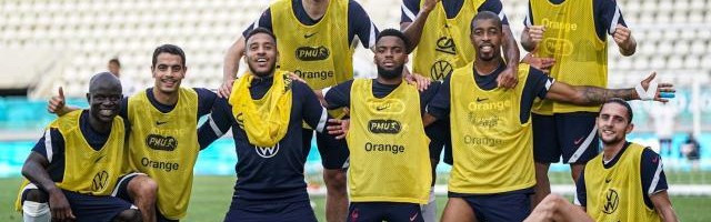 开云体育网页版入口-【前瞻】德尚或排五中卫首发 姆巴佩期待破荒