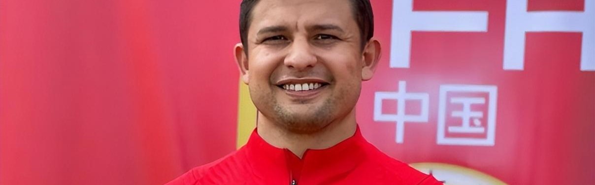 开云体育网页版入口-艾克森做出重要决定！晒出了自己曾效力球队的球衣，引发热议