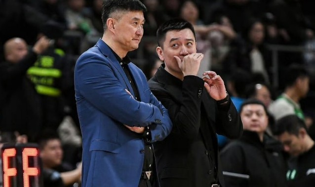 开云体育网页版入口-杨鸣力挺杜锋:4个月前他还是全运冠军 达不到球迷预期马上喊下课