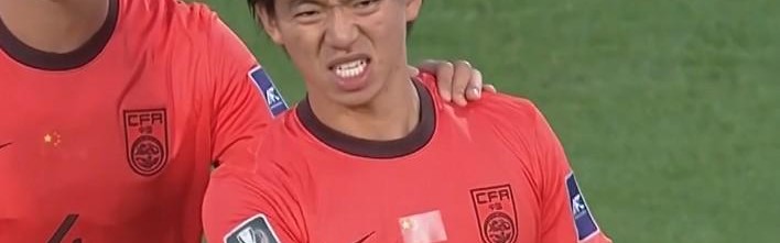 开云体育官方网-U23国足防线多人有伤在身，后卫鲍世蒙开场不久伤退