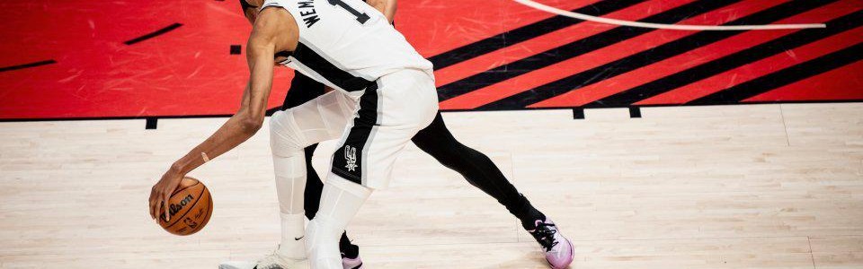 Kaiyun Sports-开云体育-114-93！文班亚马复出27+11+7封盖，马刺19分逆转大胜开拓者