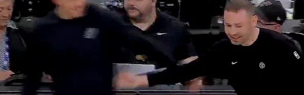 开云体育官方网址-掘金豪取12连胜结束常规赛，追平队史第二长连胜纪录