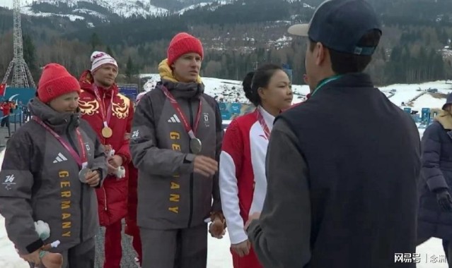 开云体育官方网-德国选手拒与中国选手合影！原因曝光 乌克兰国旗被没收愤怒抗议